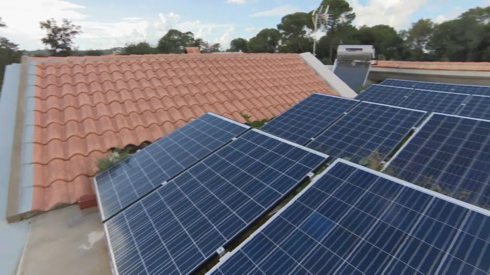 La Conselleria d\'Economia elimina taxes per a incentivar l\'autoconsum energètic