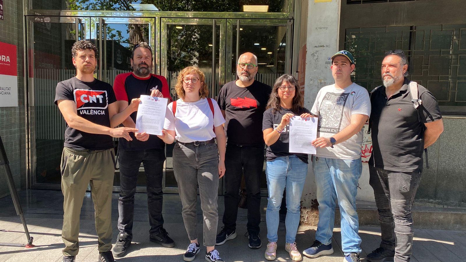 Els sindicats han presentat la convotària de vaga en la Direcció General de Treball, Cooperativisme i Seguretat Laboral