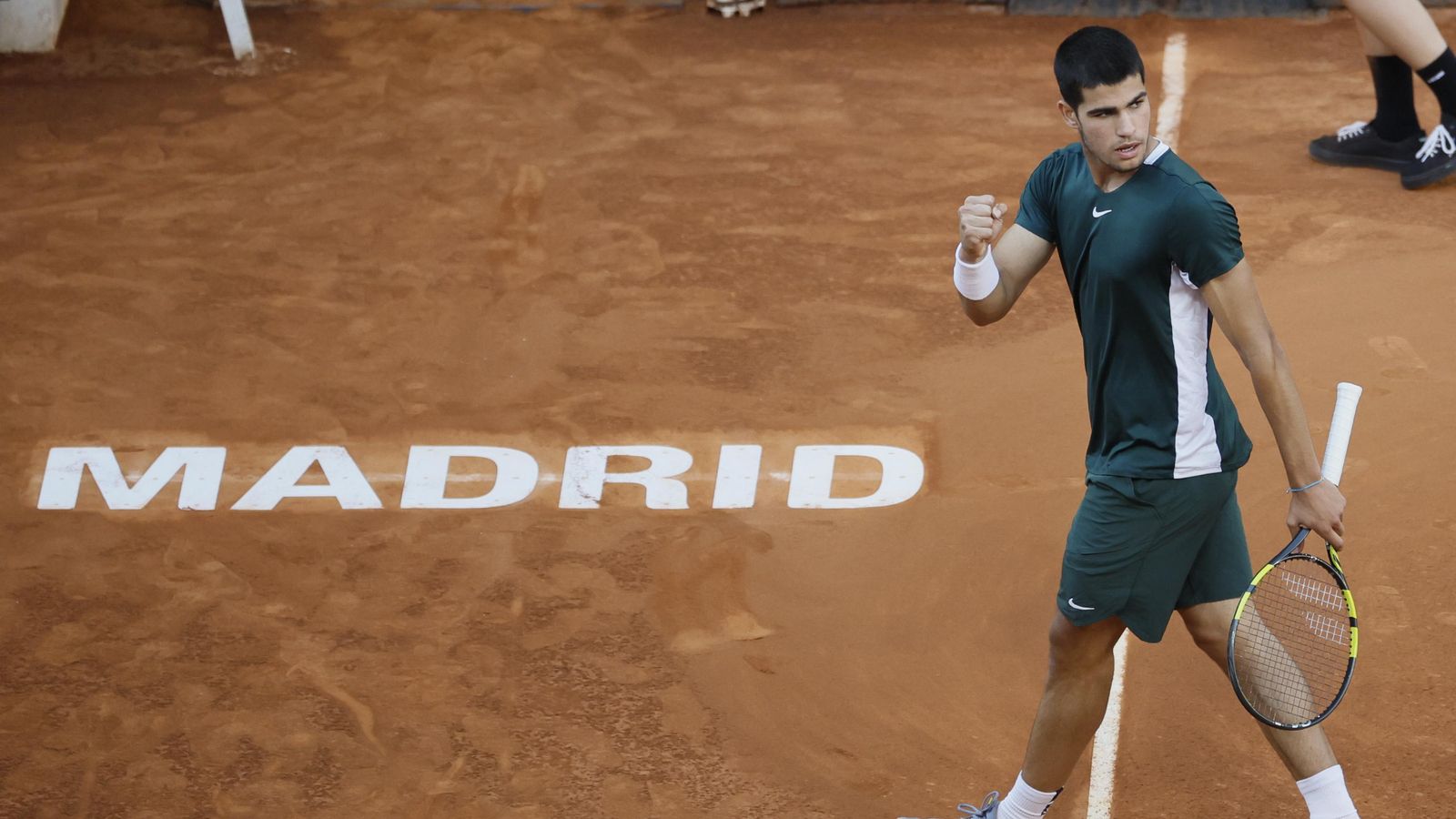 Alcaraz celebra un punt en la final del Masters 1.000 de Madrid