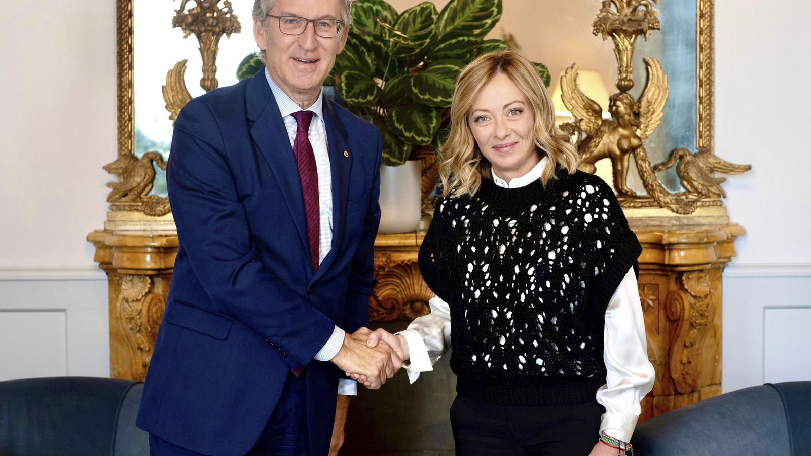 El president del PP Alberto Núñez Feijóo, reunit amb la primera ministra italiana, Giorgia Meloni.