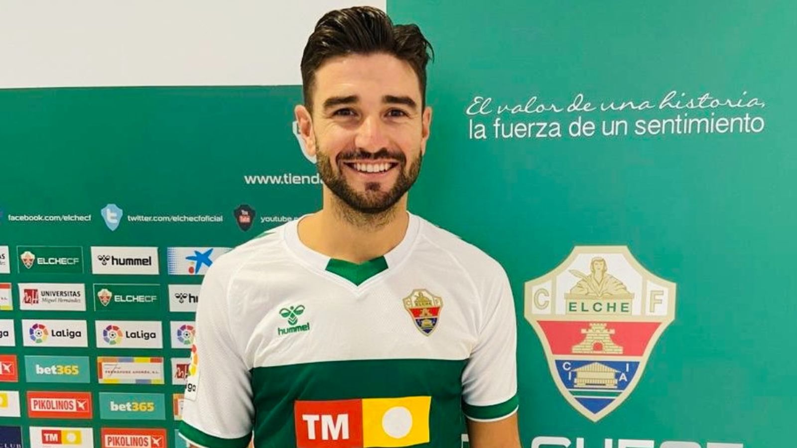 Antonio Barragán, amb la samarreta de l'Elx