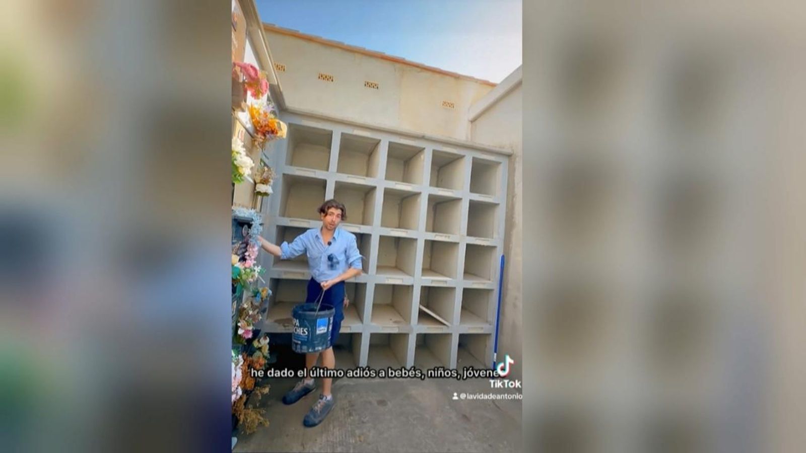 L'enterrador del cementeri de Vilamarxant, Antonio Sirvent (@lavidadeantonio)