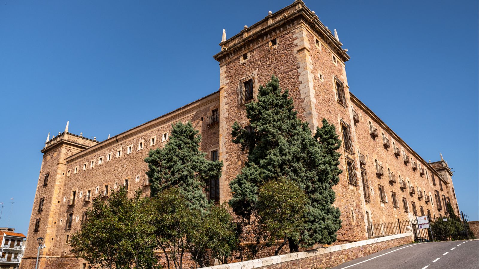 El monestir de Santa Maria del Puig, fundat per Jaume I, serà un dels epicentres de les activitats al voltant del monarca