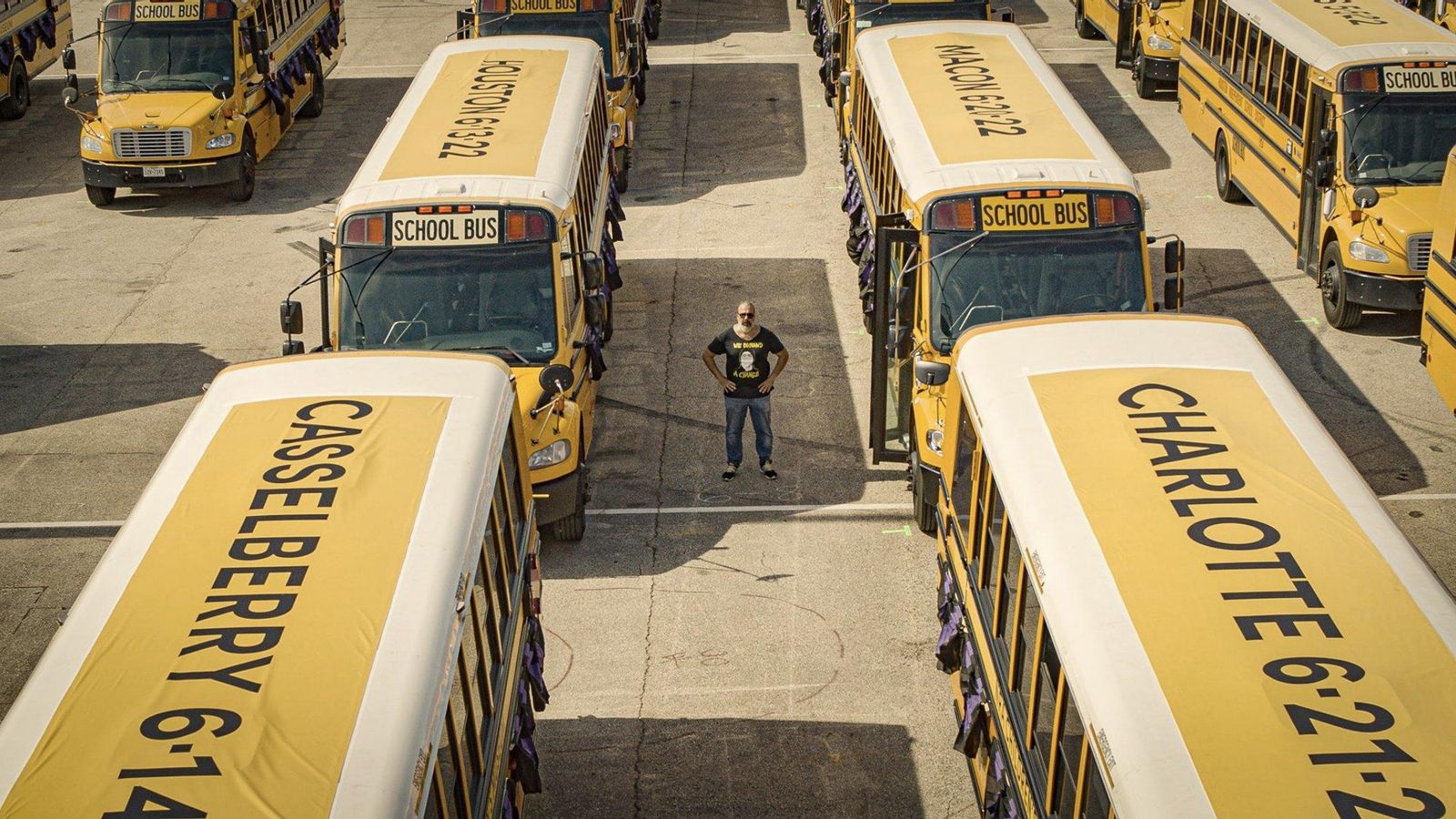 Autobusos grocs de l'"NRA Children's Museum"