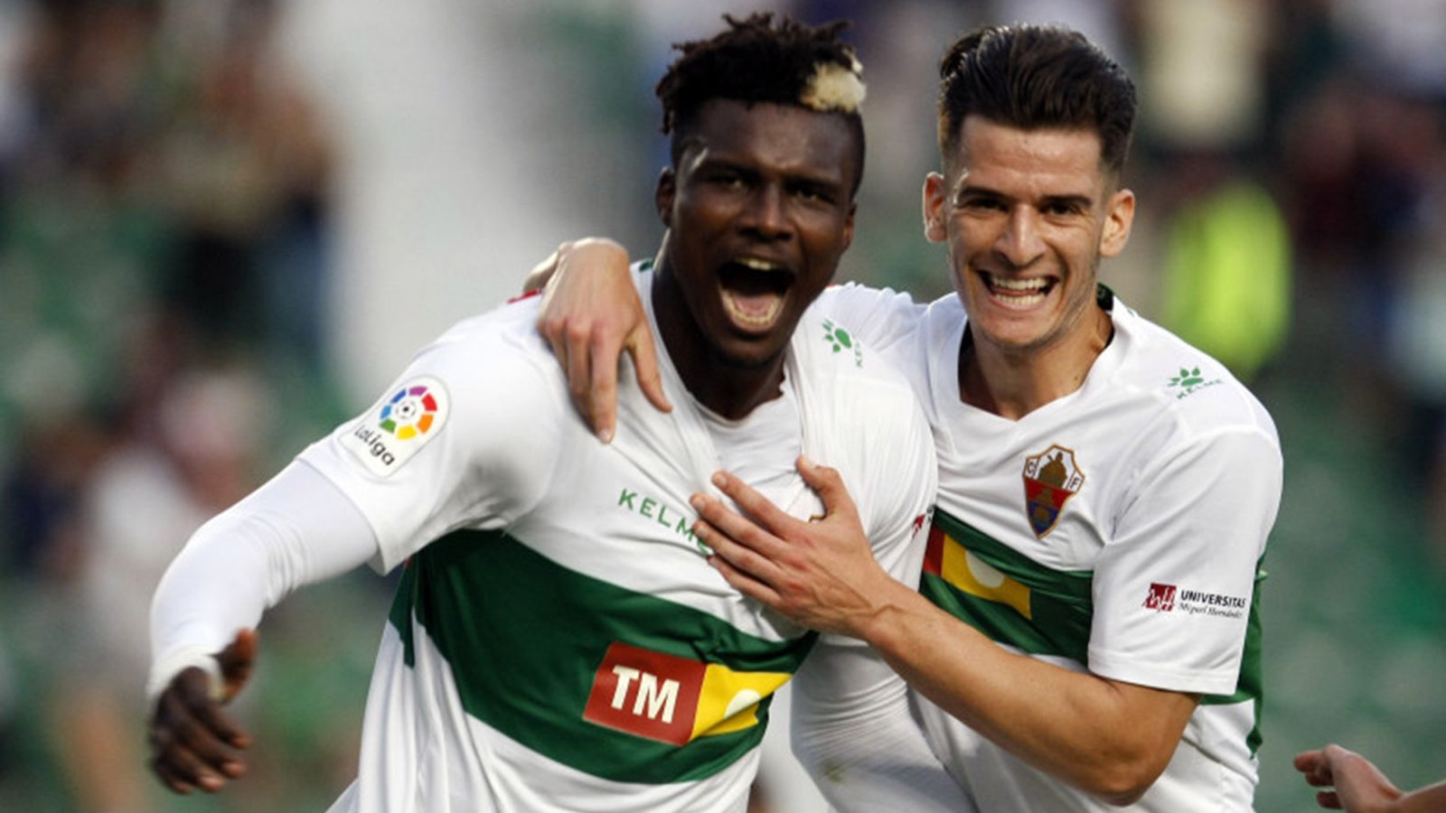 Sory Kaba celebra un dels seus gols al Martínez Valero