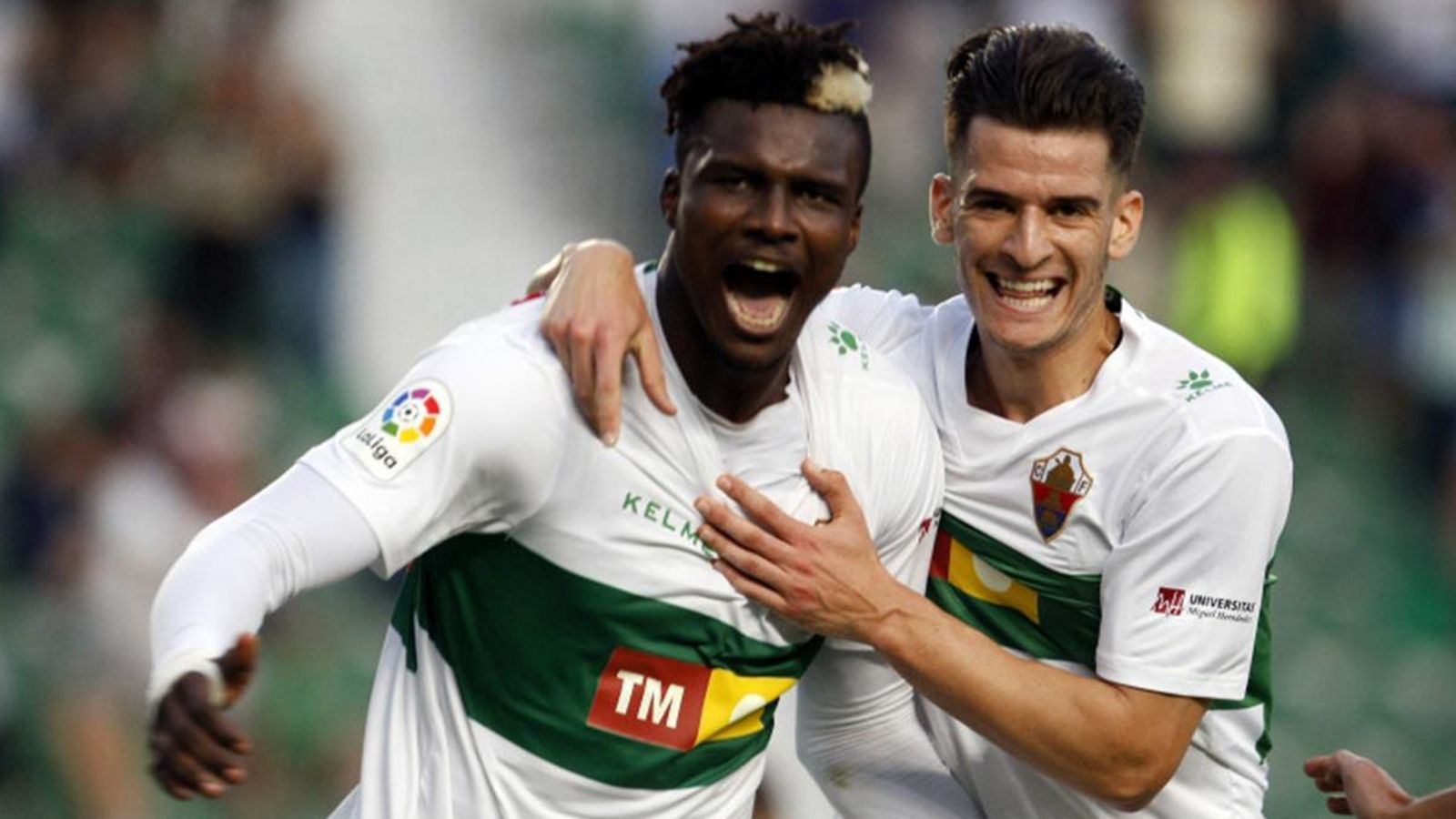 Sory Kaba celebra un dels seus gols al Martínez Valero
