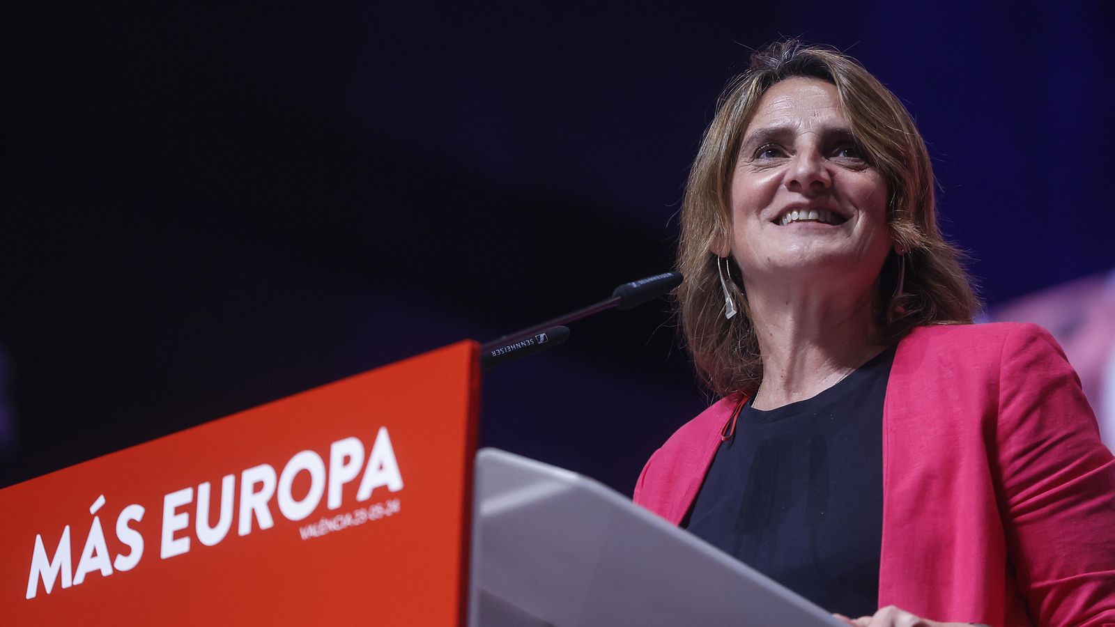 La candidata del PSOE per a les eleccions europees, Teresa Ribera, durant l'inici de la campanya a València