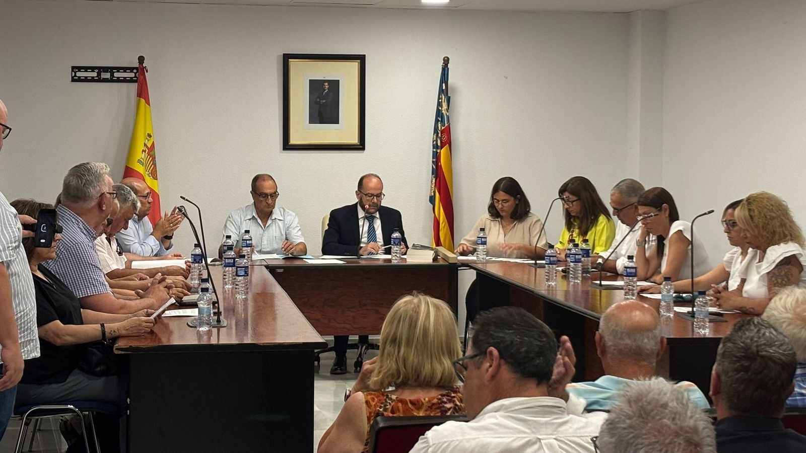 Inici del ple de Sant Fulgenci, que finalment ha quedat suspés