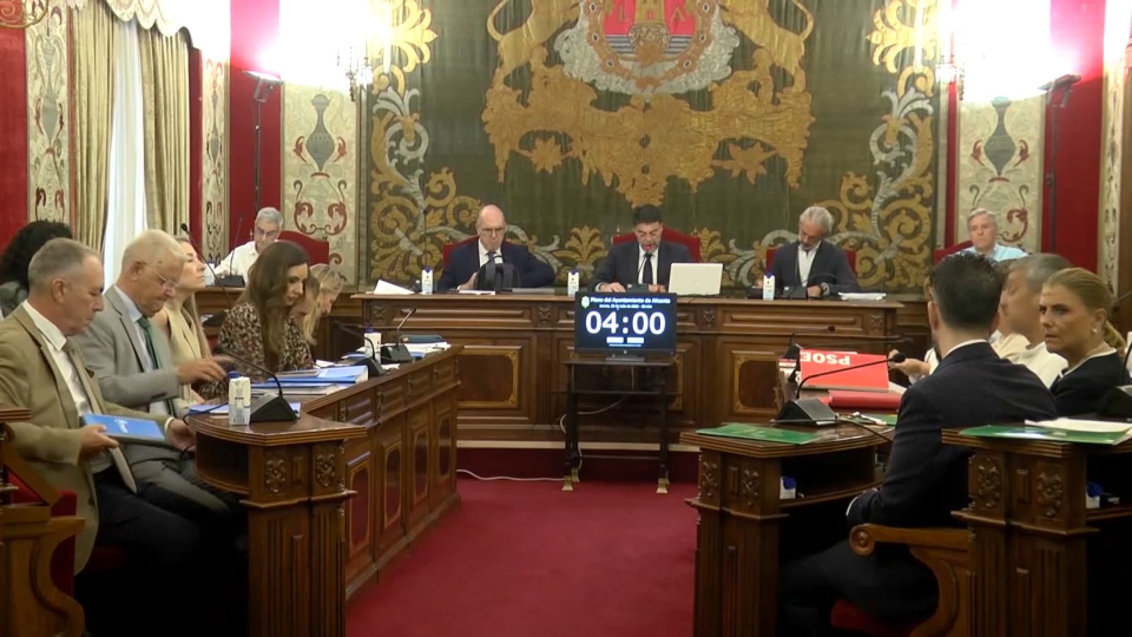 Un moment del ple d'este dijous, on no ha prosperat la moció que pretenia reprovar a l'alcalde, el popular Luis Barcala