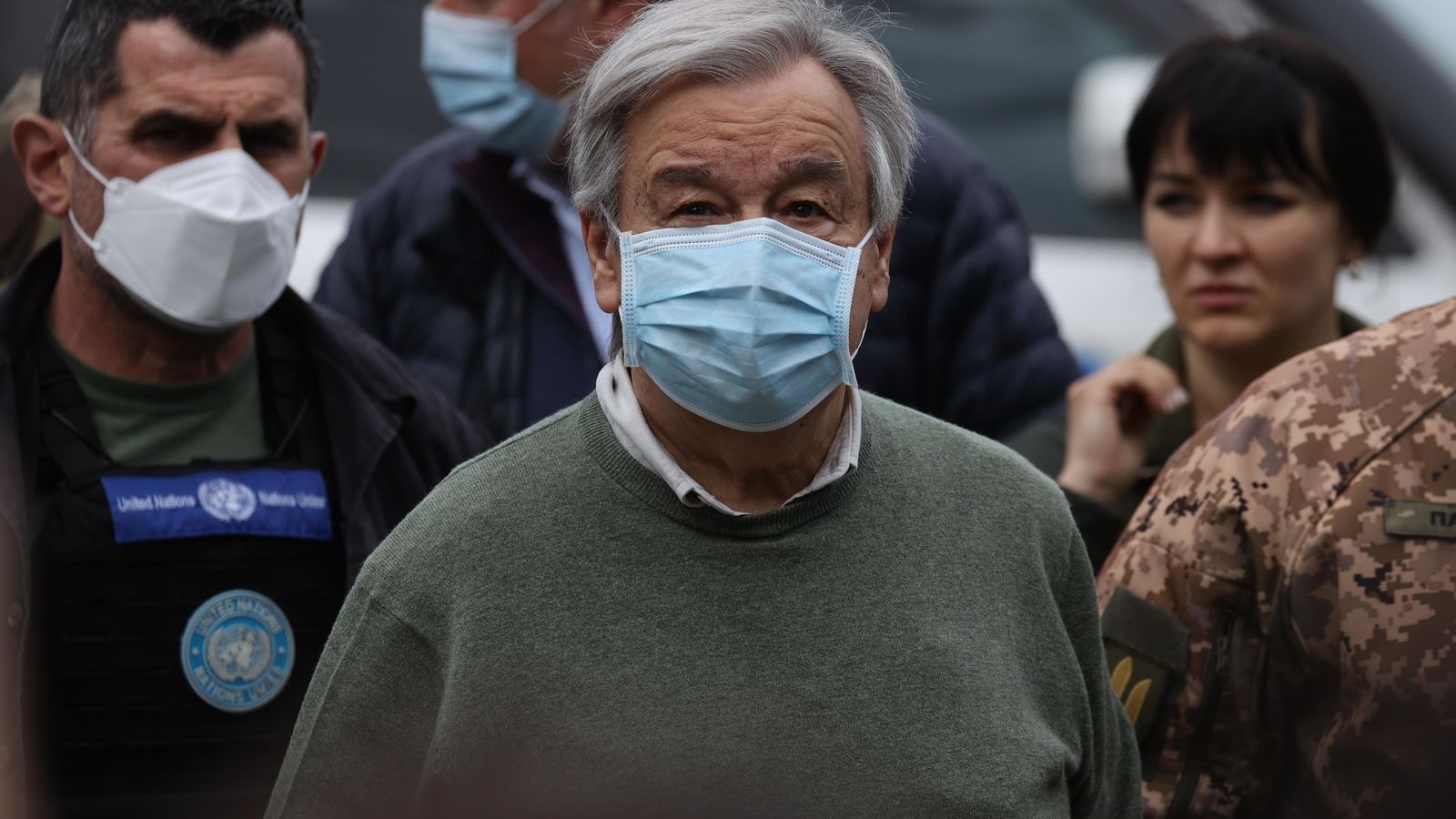El secretari general de l'ONU, António Guterres, durant la seua visita a la ciutat ucraïnesa de Borodianka