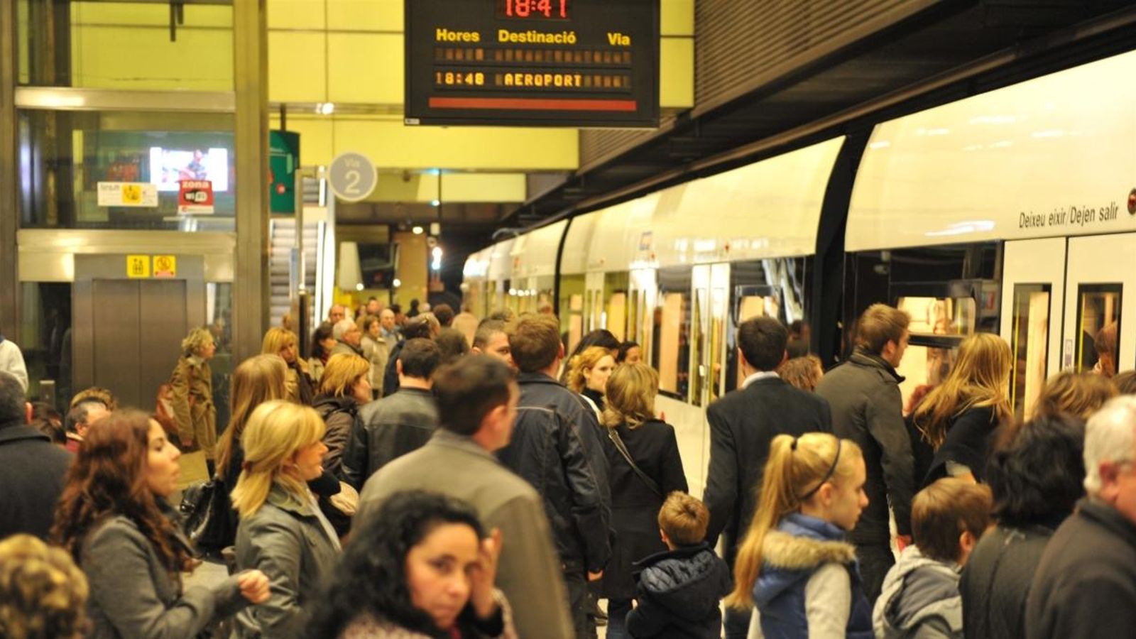 Imatge d'arxiu d'una estació de la xarxa de Metrovalència Imatge d'arxiu d'una estació de la xarxa de Metrovalència