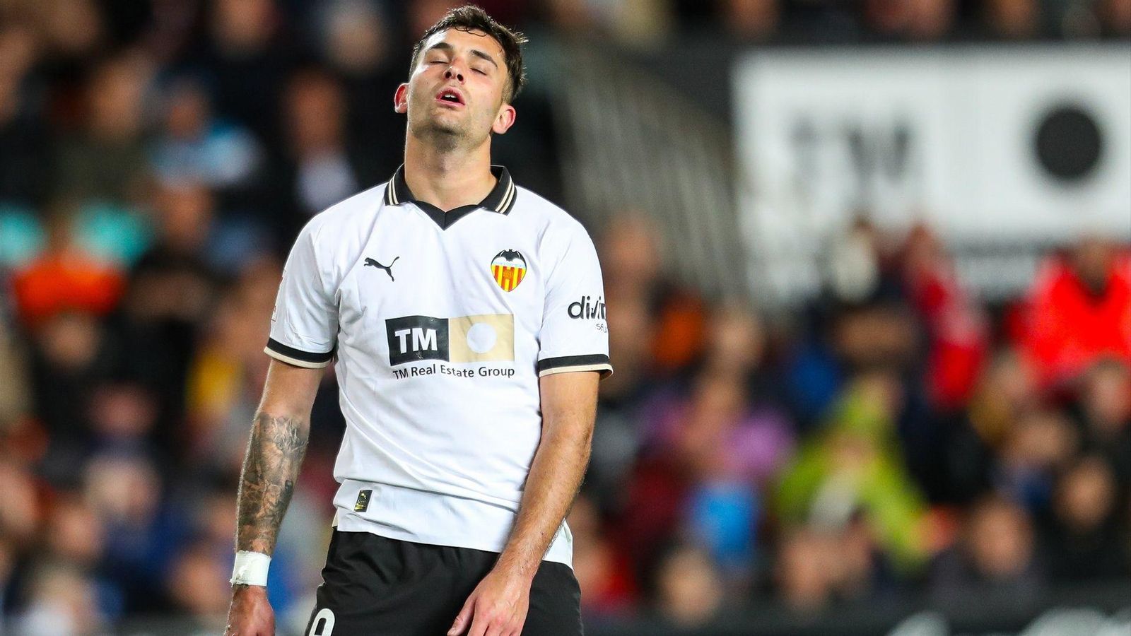 Hugo Duro es lamenta després d'una acció errada