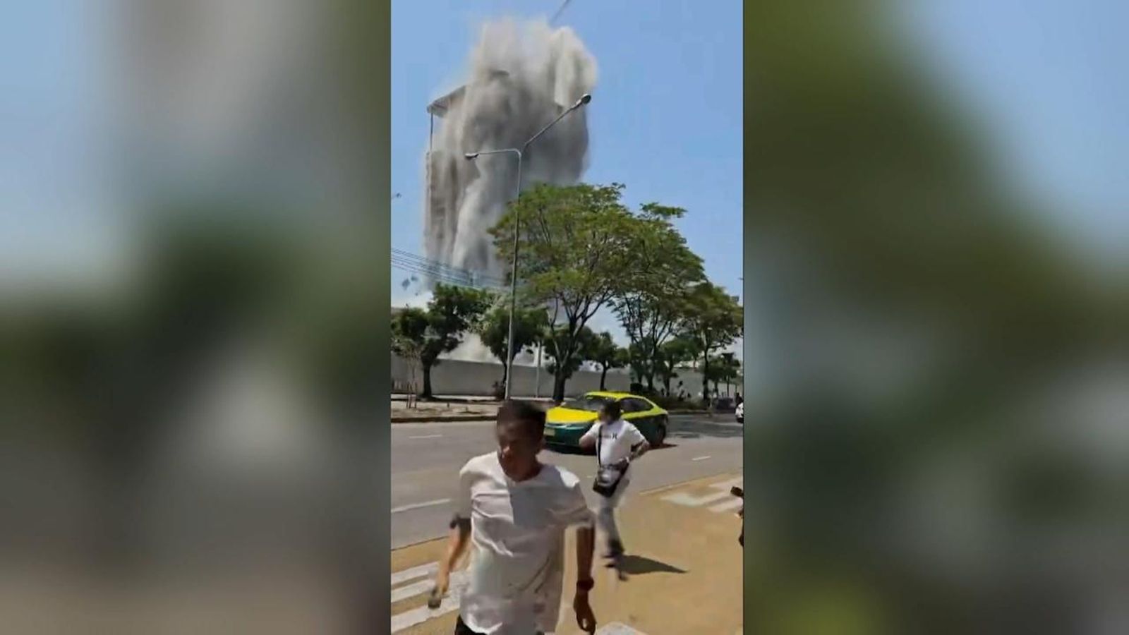 Espectaculars imatges de l'enfonsament d'un edifici a Bangkok