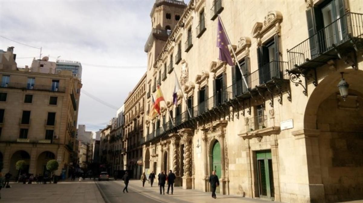 La Generalitat eliminarà les barreres arquitectòniques en els jutjats La Generalitat eliminarà les barreres arquitectòniques en els jutjats