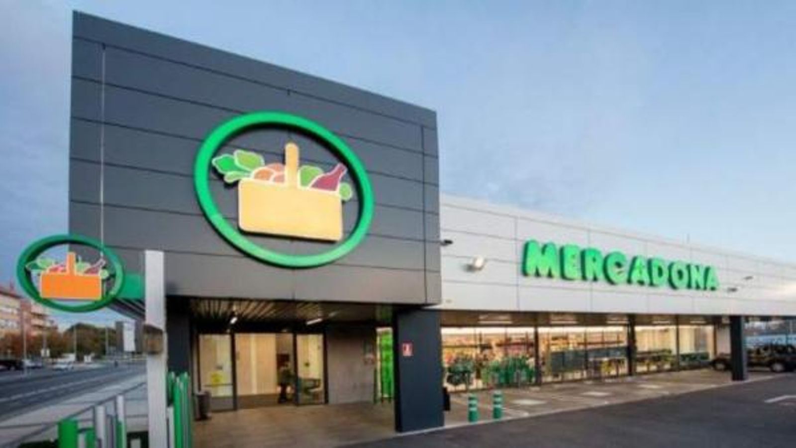 Mercadona ha construït el seu primer magatzem, exclusivament per aquesta modalitat de venda, en el polígon de Vara de Quart de València