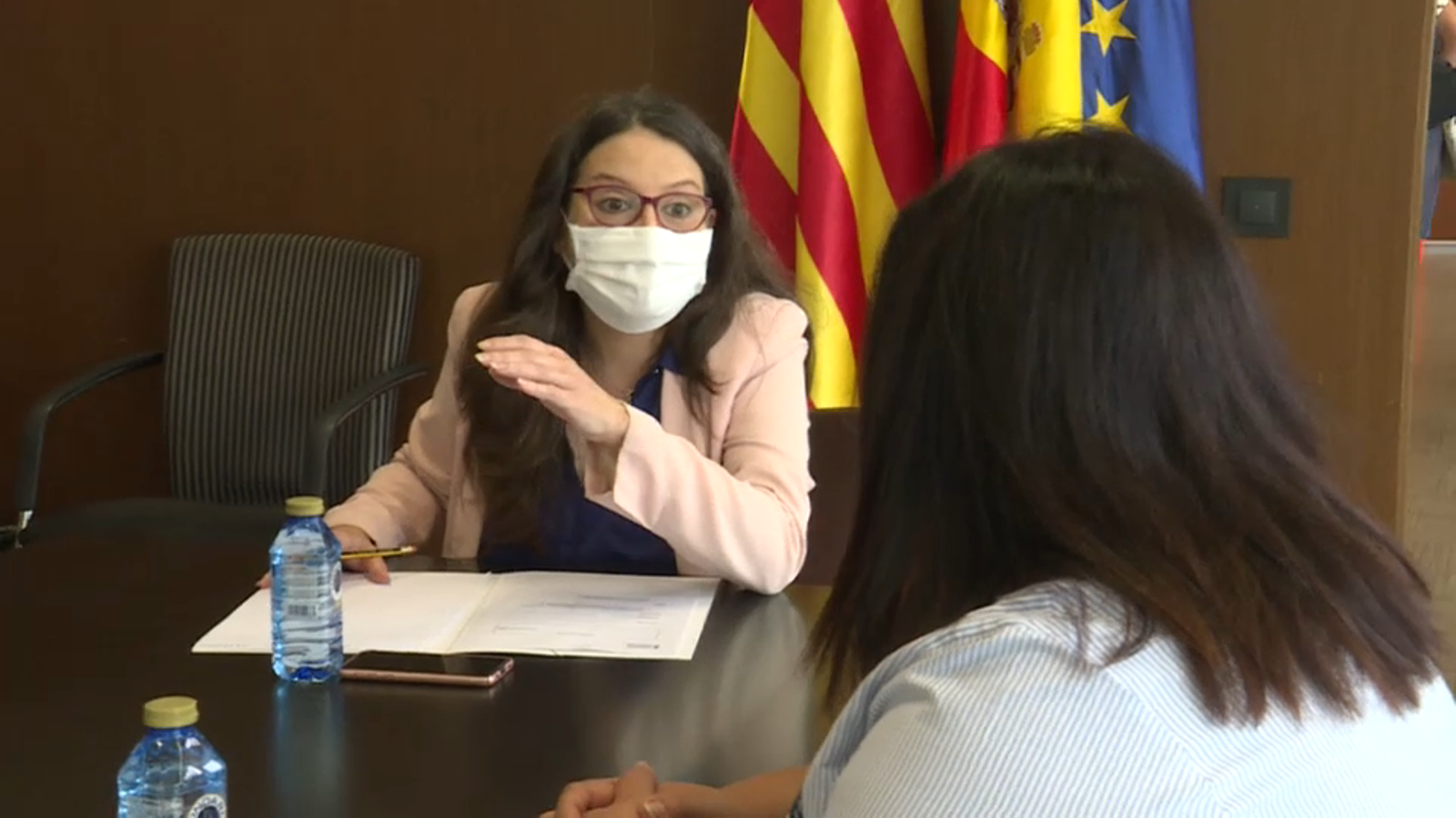 La vicepresidenta del Consell, Mónica Oltra, durant l'última reunió amb representants de Lares