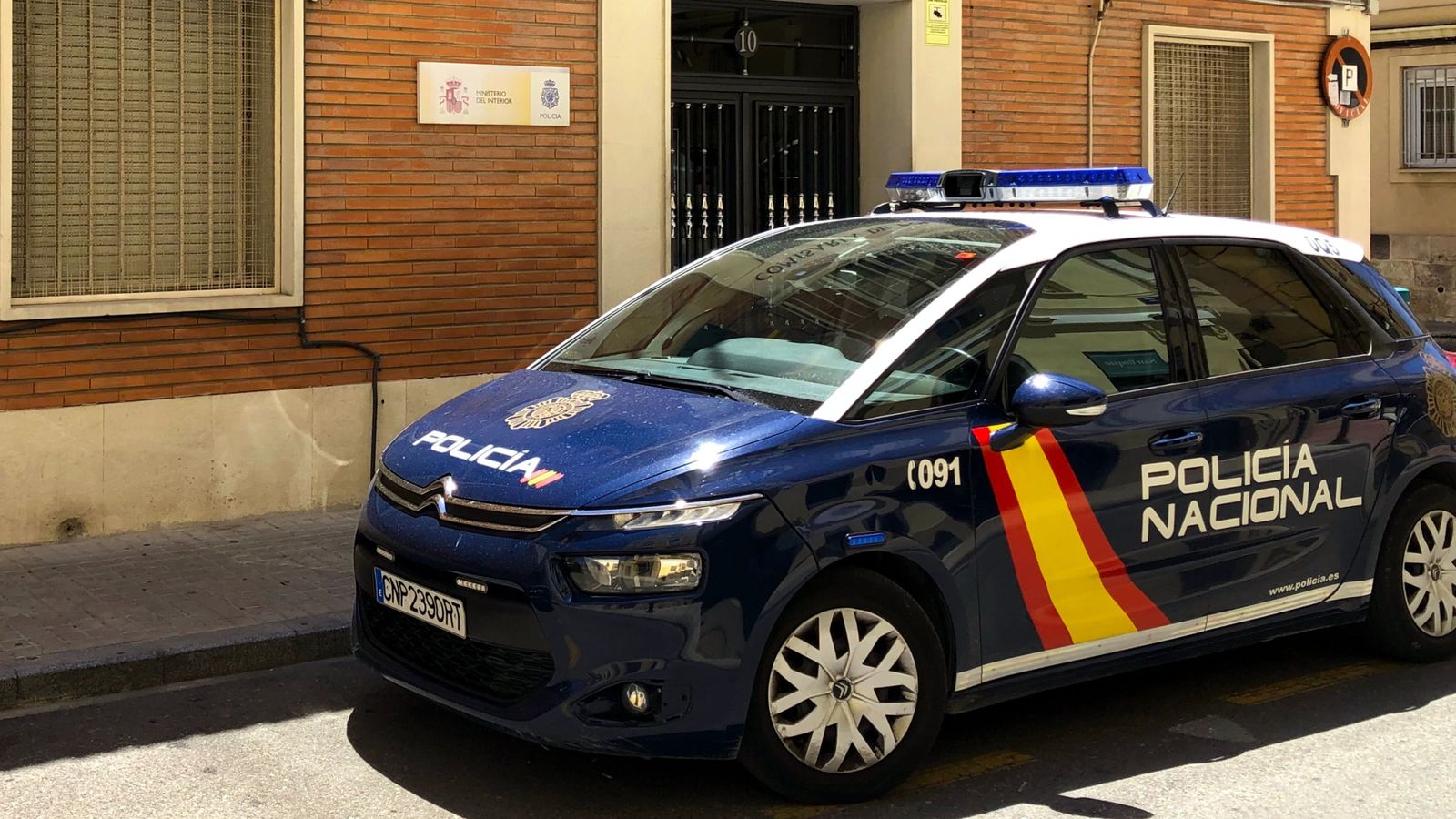 Agents de la policia d'Alcoi detenen a cinc persones per temptativa d'homicidi