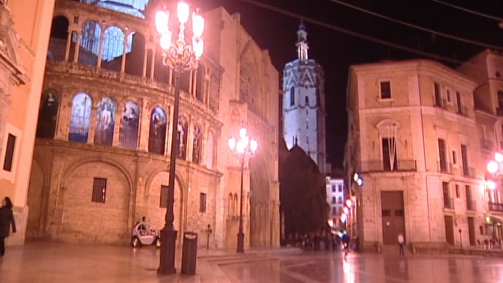 Plaça de la Mare de Déu amb l'anterior il·luminació