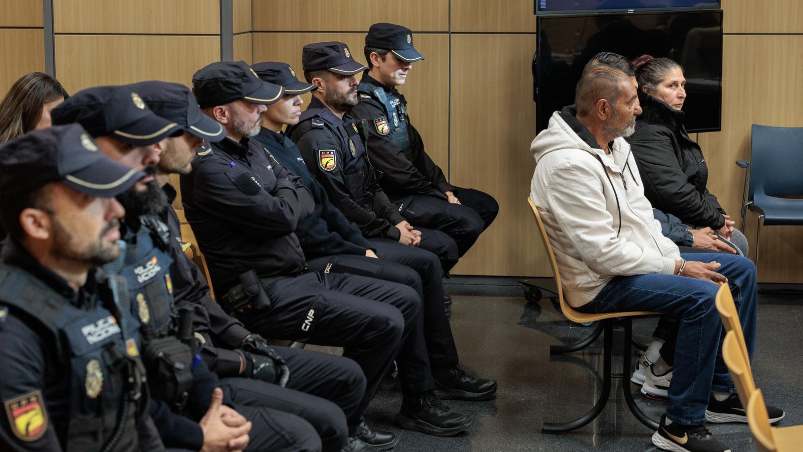 Els tres acusats pel tiroteig de Torrent de 202, durant el juí