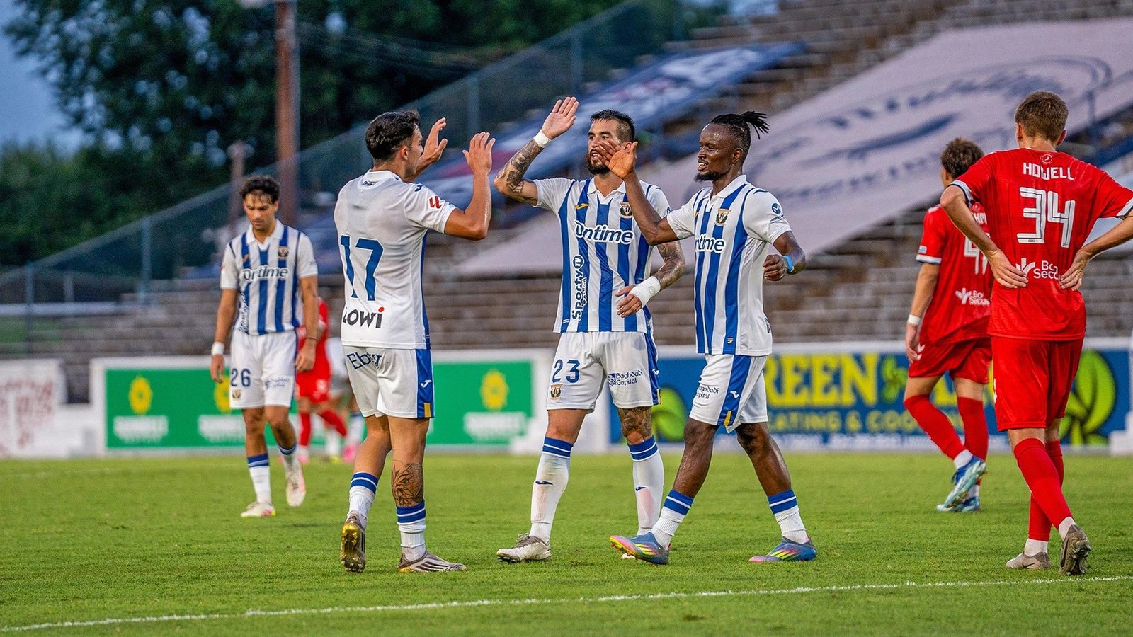 Els jugadors del Leganés celebren un gol en pretemporada