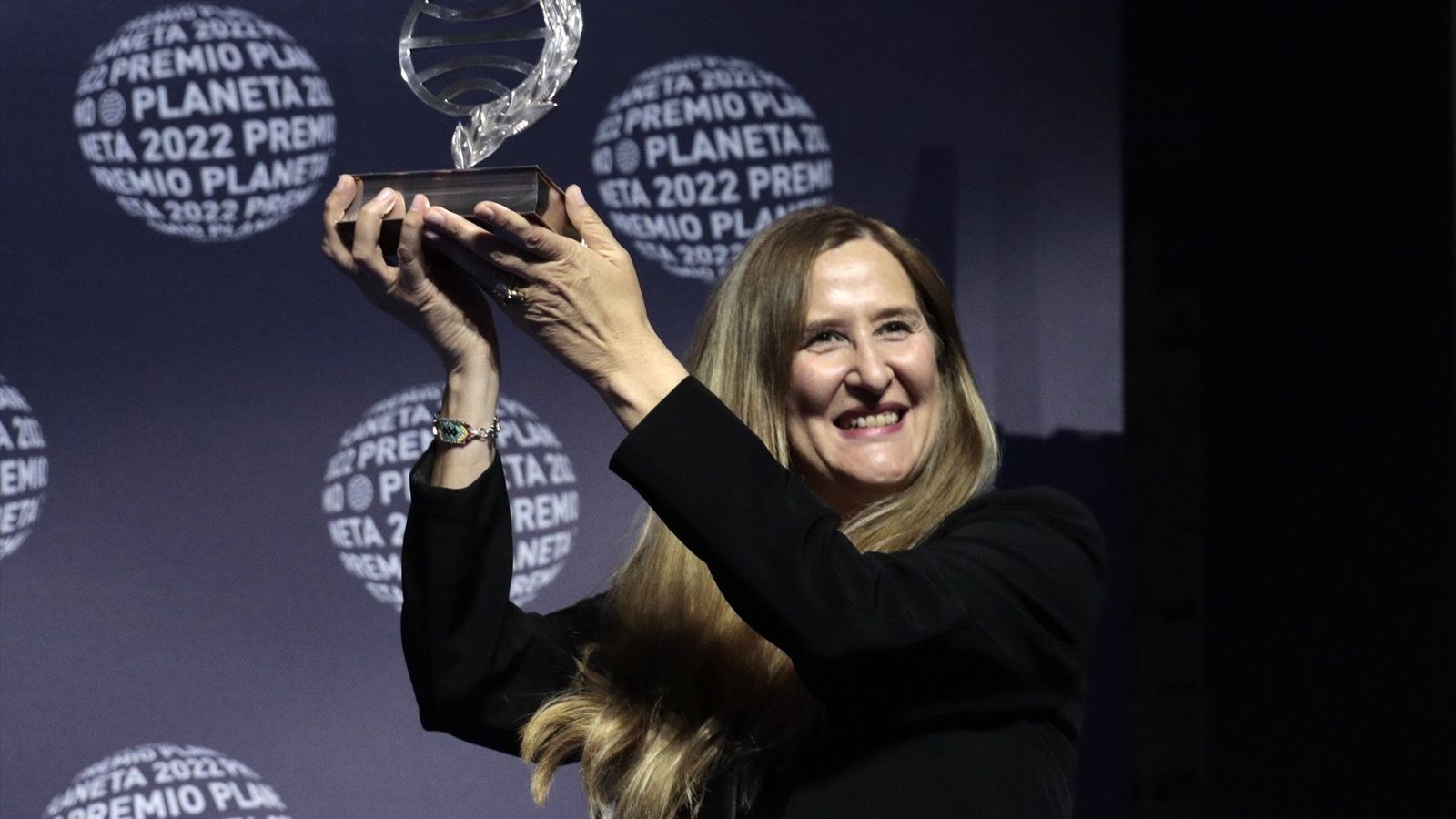 Luz Gabás obté el LXXI Premi Planeta per ‘Lejos de Louisiana’