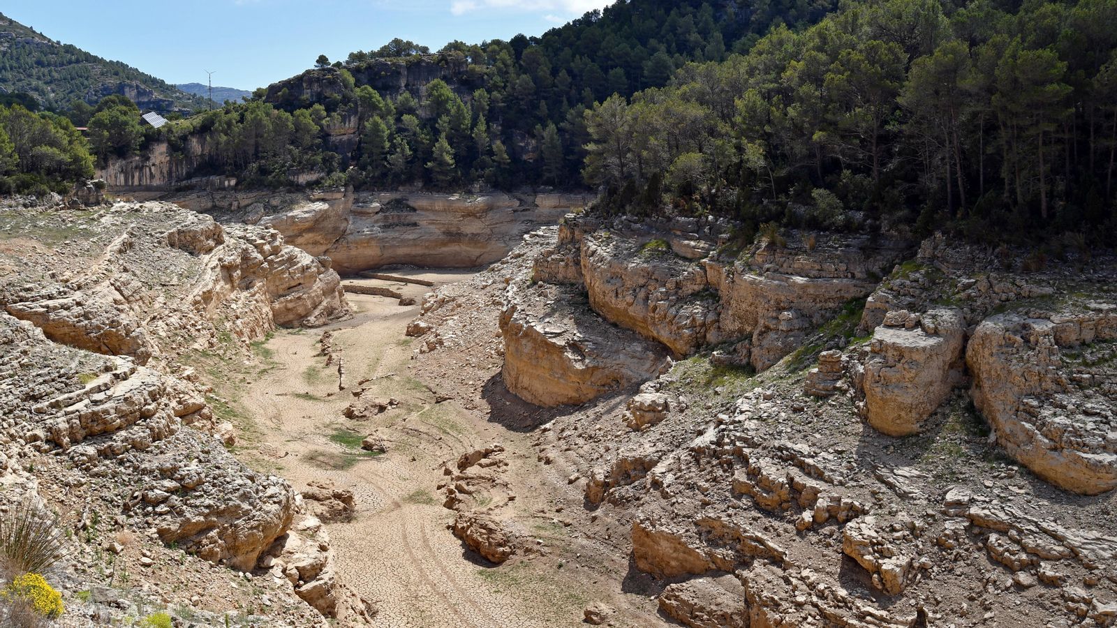 L'embassament d'Ulldecona, pràcticament sec L'embassament d'Ulldecona, pràcticament sec