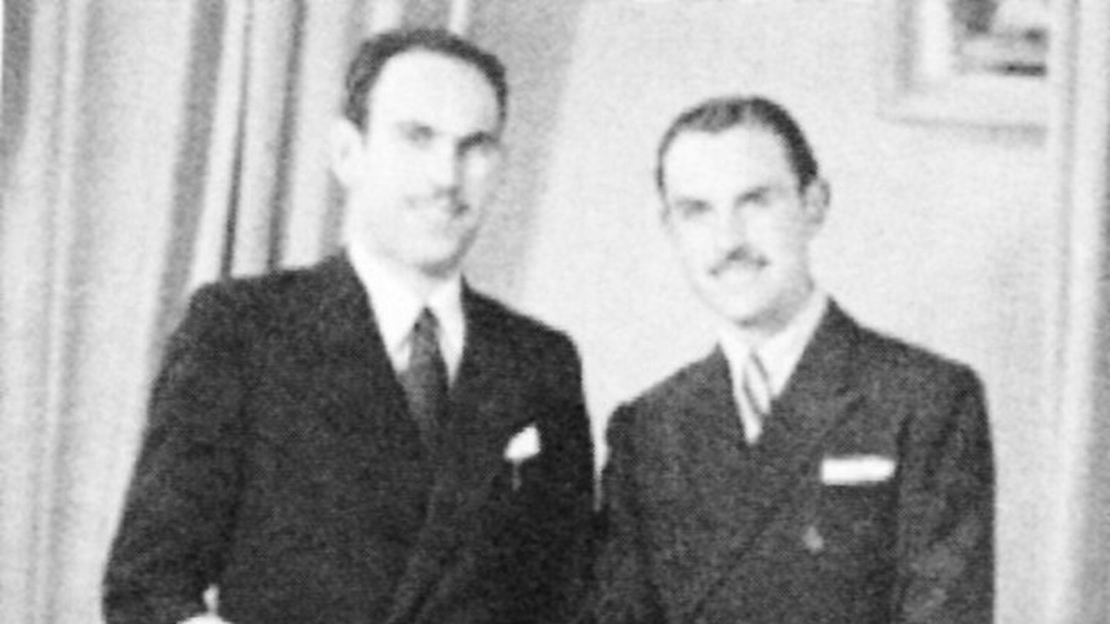 Josep Almudéver, a l’esquerra, amb el seu germà Vicent