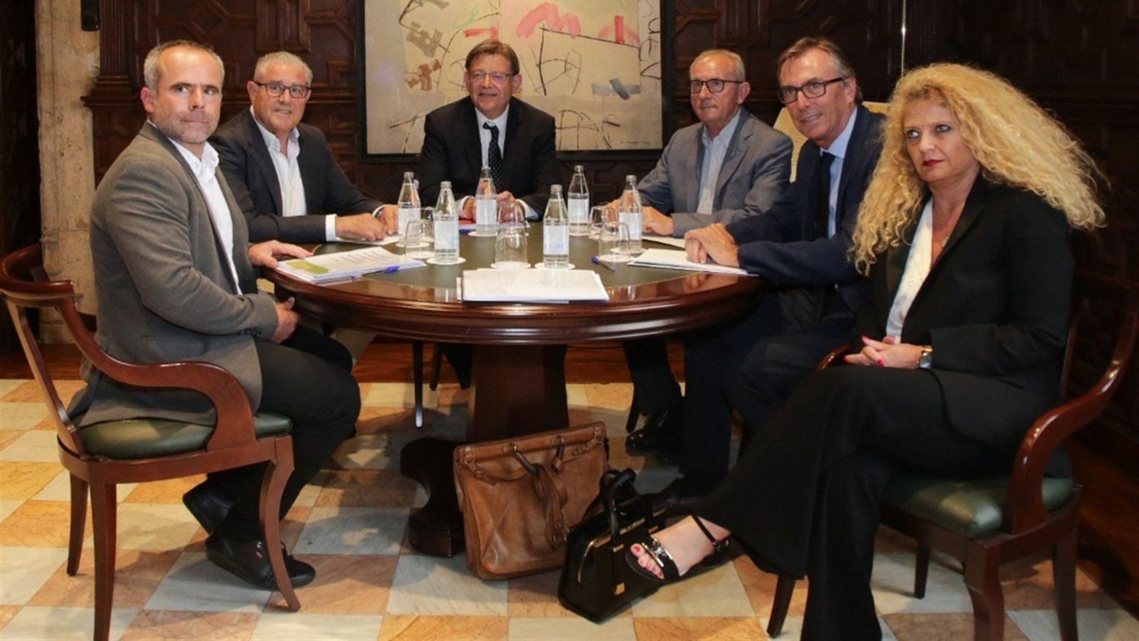 Les associacions agràries amb el president de la Generalitat, Ximo Puig, en una imatge d'arxiu