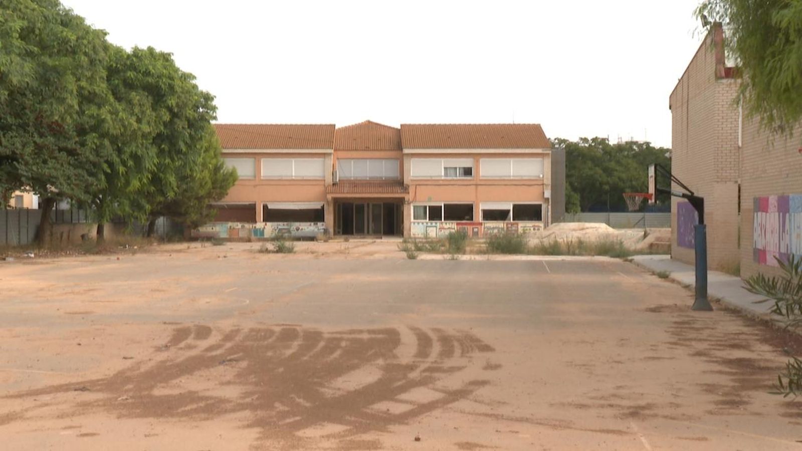  La solució per als pròxims cursos és una esplanada de barracons al CEIP Orba d'Alfafar