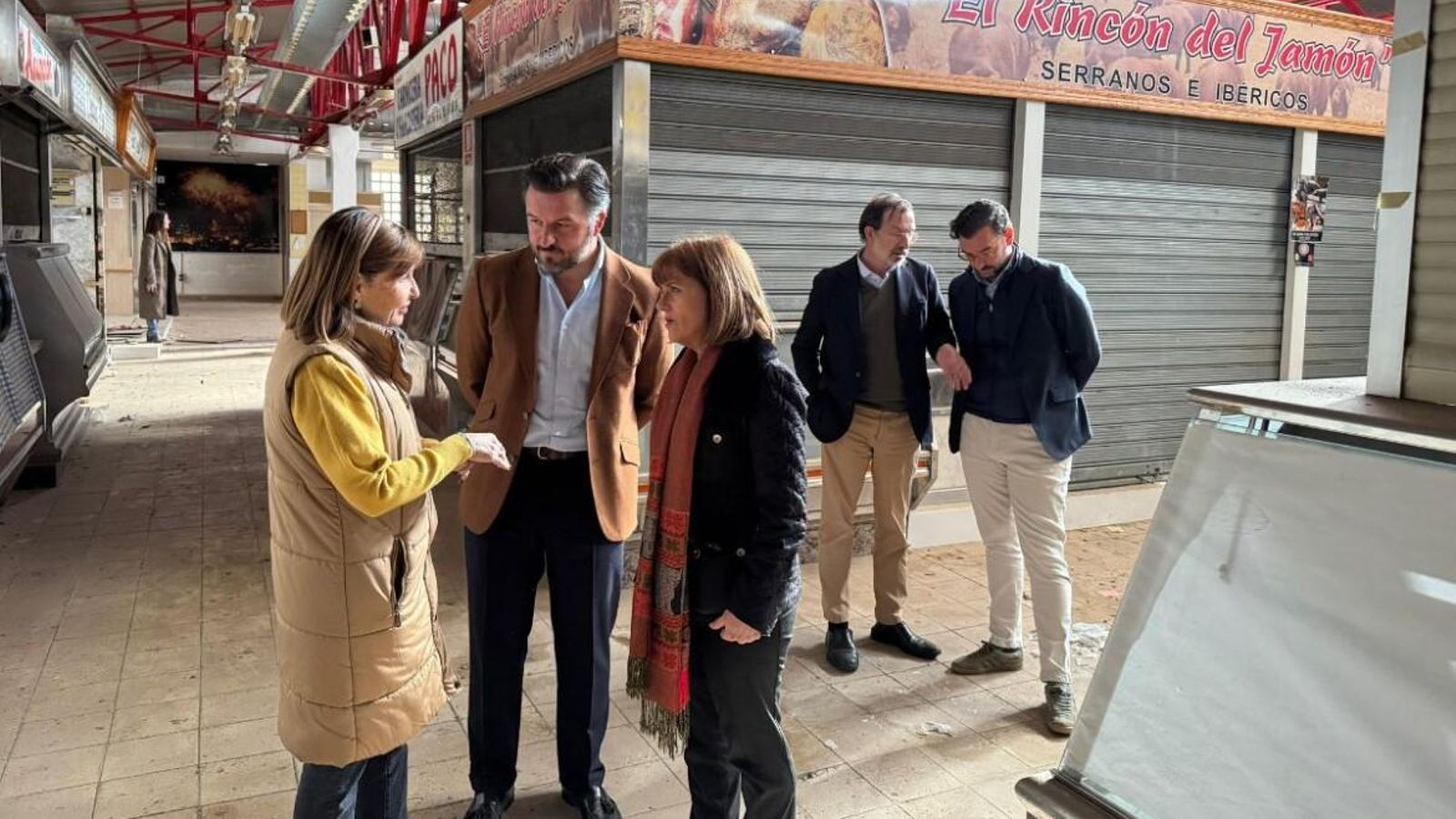 L'alcalde d'Elx en la visita este dimarts al Mercat Central
