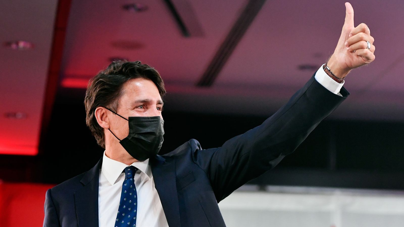 Justin Trudeau celebra la victòria electoral davant els simpatitzants