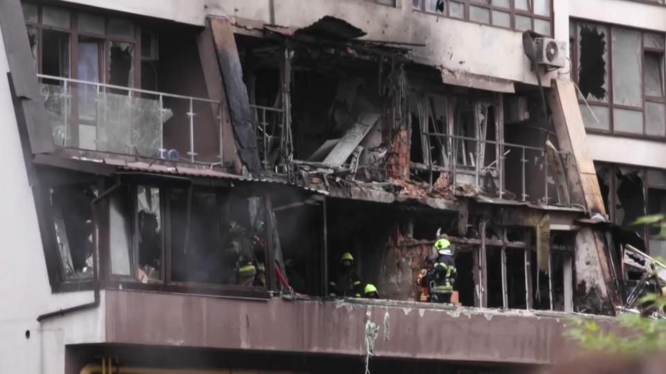 Almenys dos morts i quinze ferits en un atac massiu de Rússia a Ucraïna amb míssils i drons