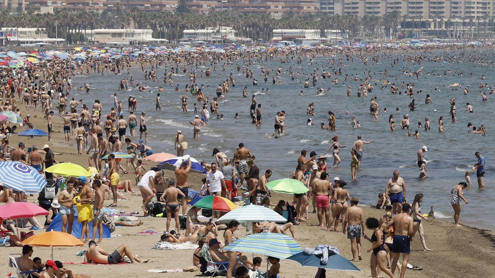 Platja de Les Arenes de València Platja de Les Arenes de València