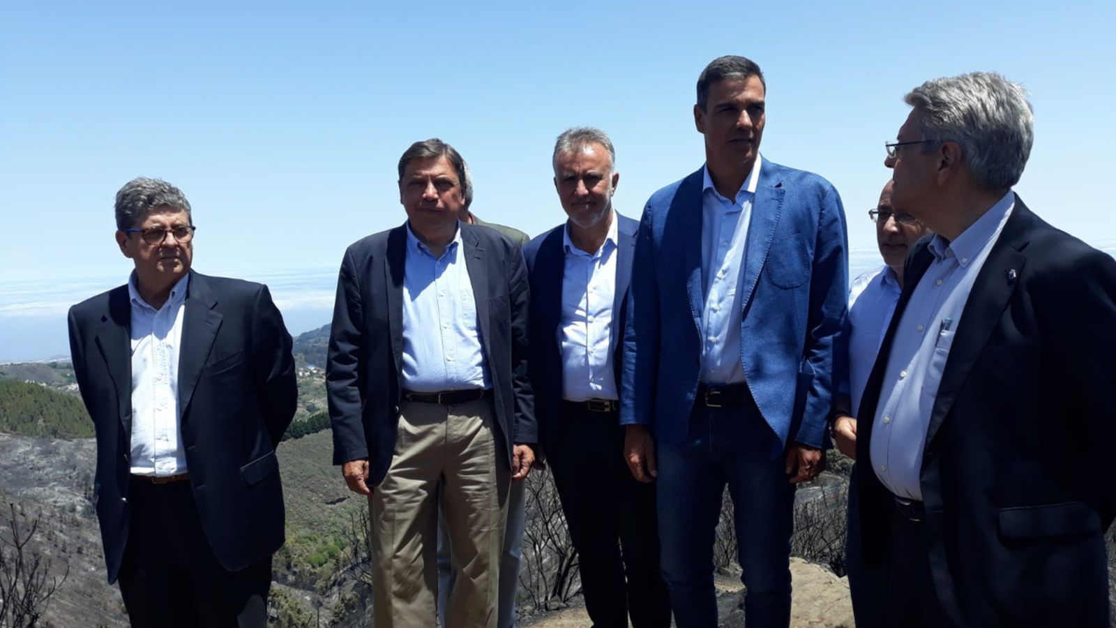 Pedro Sánchez i Luis Planas visiten la zona afectada per l’incendi a Gran Canària