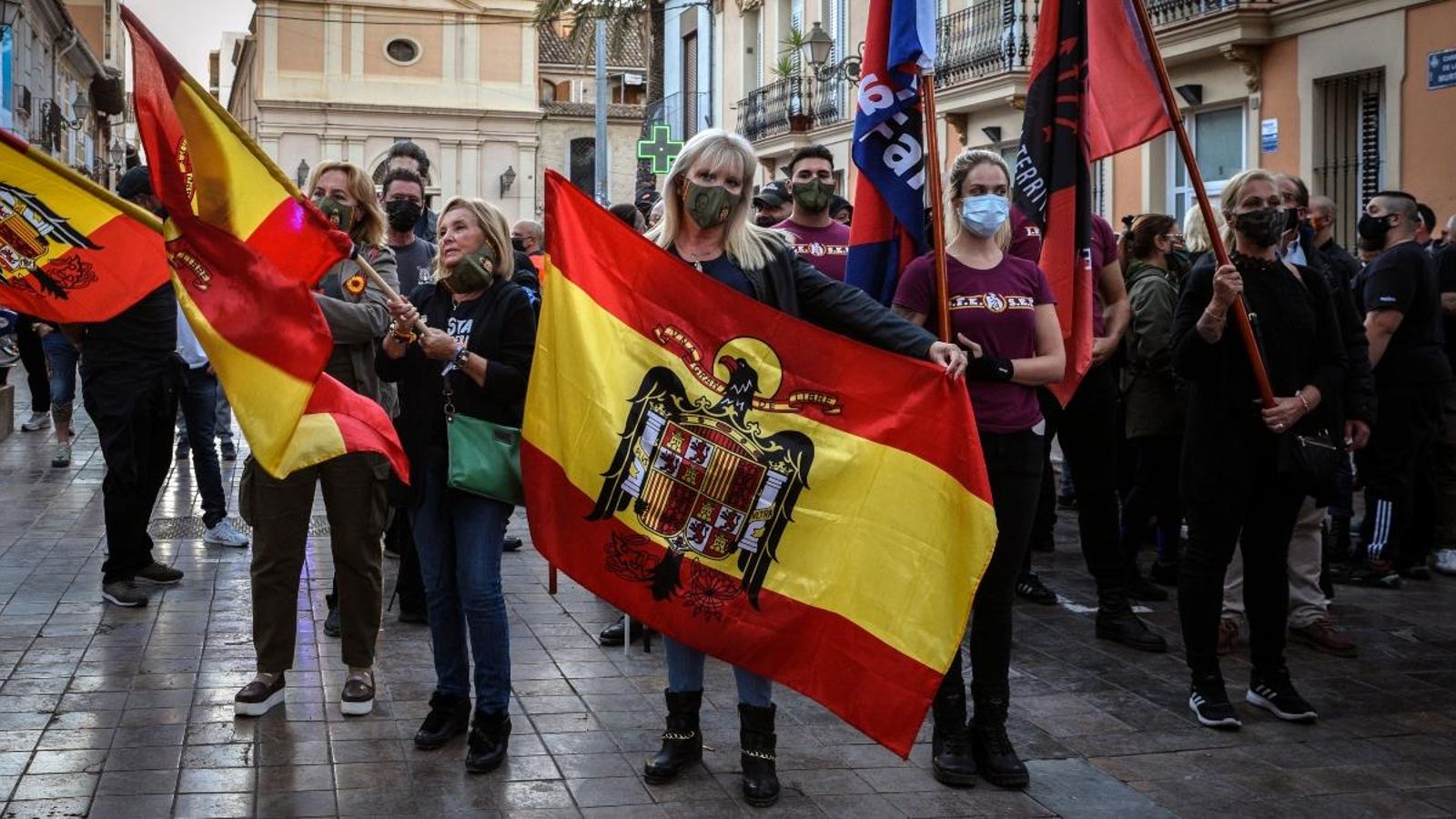 Imatge de la manifestació pel barri de Benimaclet de València en què es van exhibir símbols feixistes