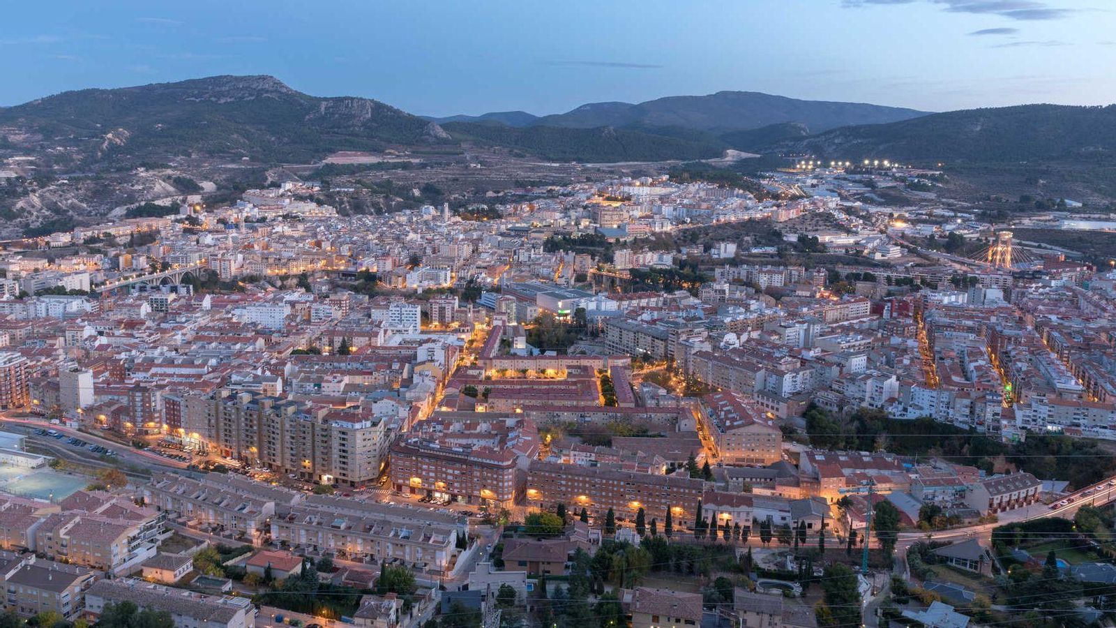 Panoràmica d'Alcoi, al capvespre Alcoi