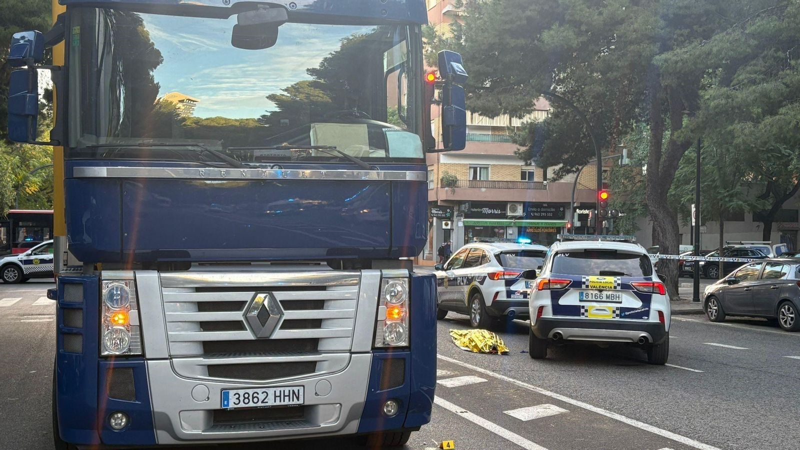 Equip policial desplegat al punt on ha ocorregut l'accident, este divendres