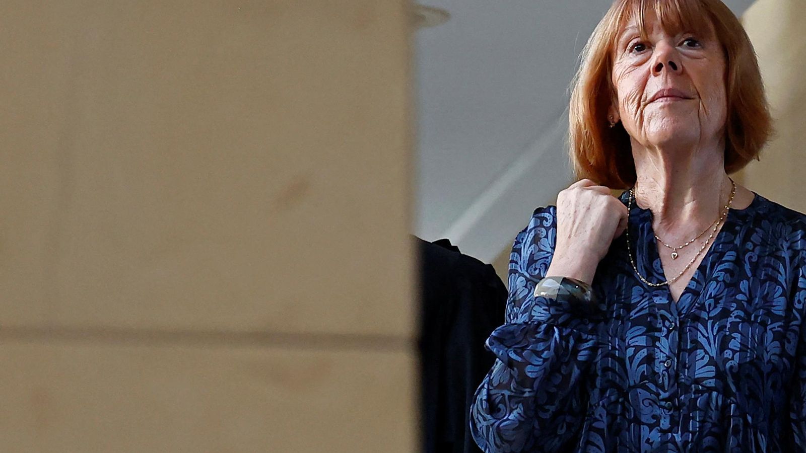 Gisèle Pelicot a l'exida del jutjat este dimecres després de la represa del juícontra els seus violadors Giséle Pelicot a l'exida del jutjat este dimecres després de la represa del juícontra els seus violadors