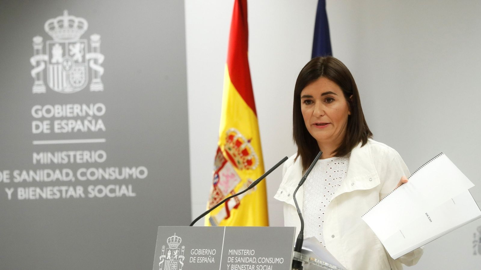 La ministra Carmen Montón, aquest dilluns durant la roda de premsa
