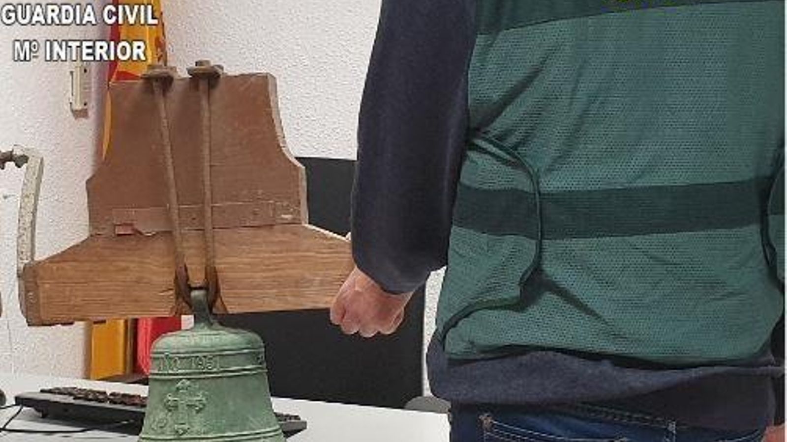 La campana recuperada per la Guardia Civil