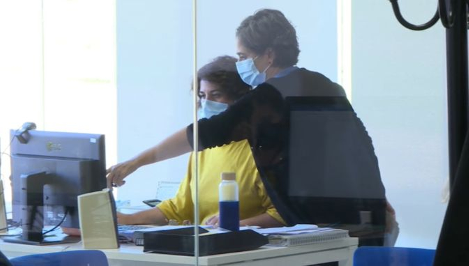 Equip del Departament d'Emisions d'À Punt Media