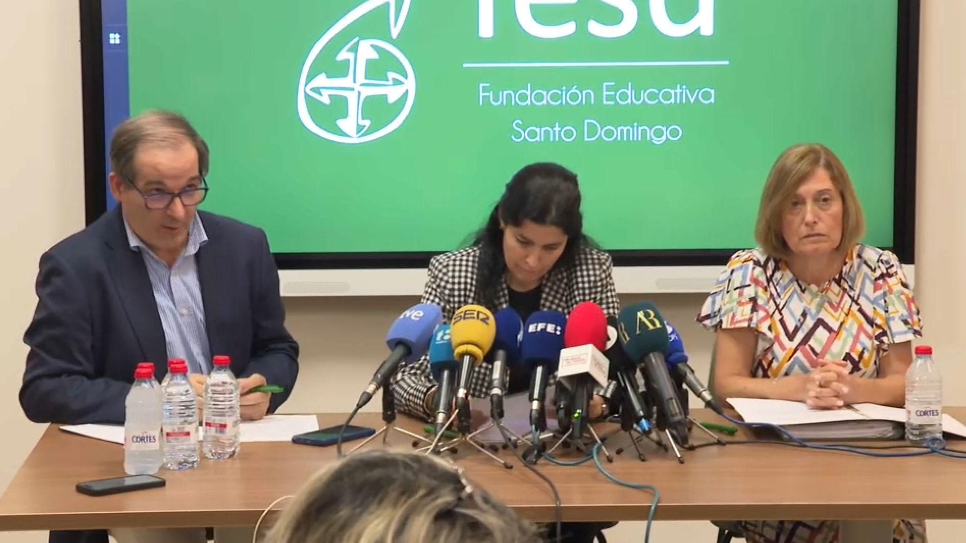 Els portaveus de la Fundació Educativa Santo Domingo i el col·legi Nuestra Señora de Loreto en roda de premsa Els portaveus de la Fundació Educativa Santo Domingo i el col·legi Nuestra Señora de Loreto en roda de premsa