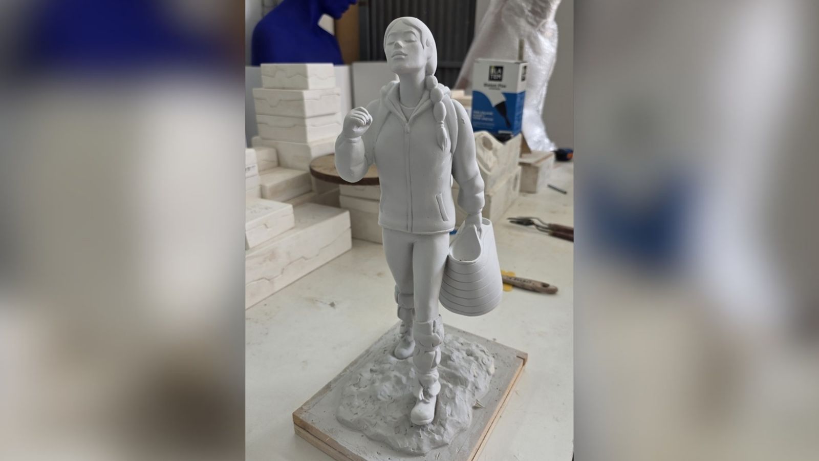 El monument als voluntaris de la dana pren forma per a estar a punt el 29 d’octubre