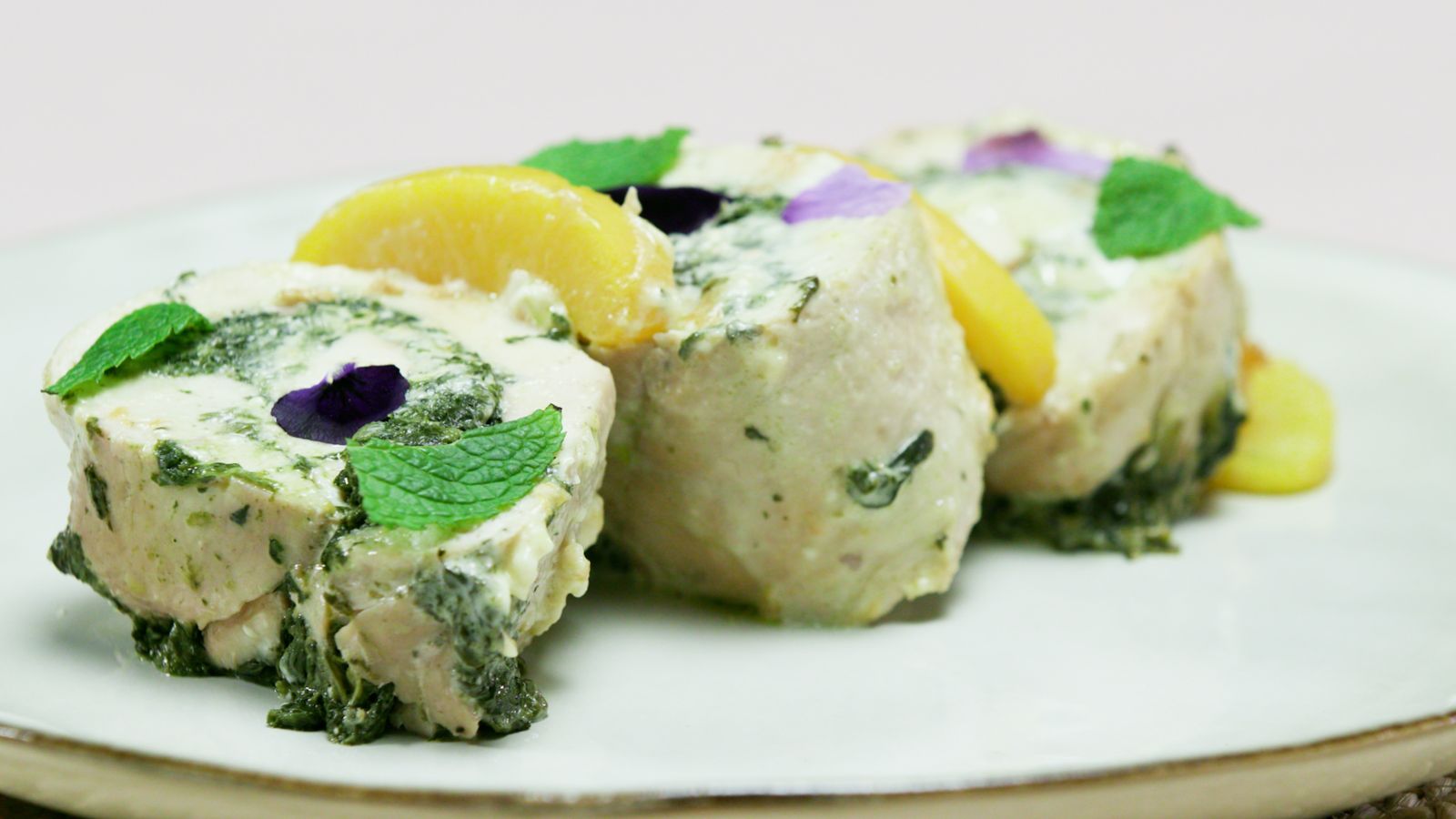 Pits de pollastre farcits d'espinacs