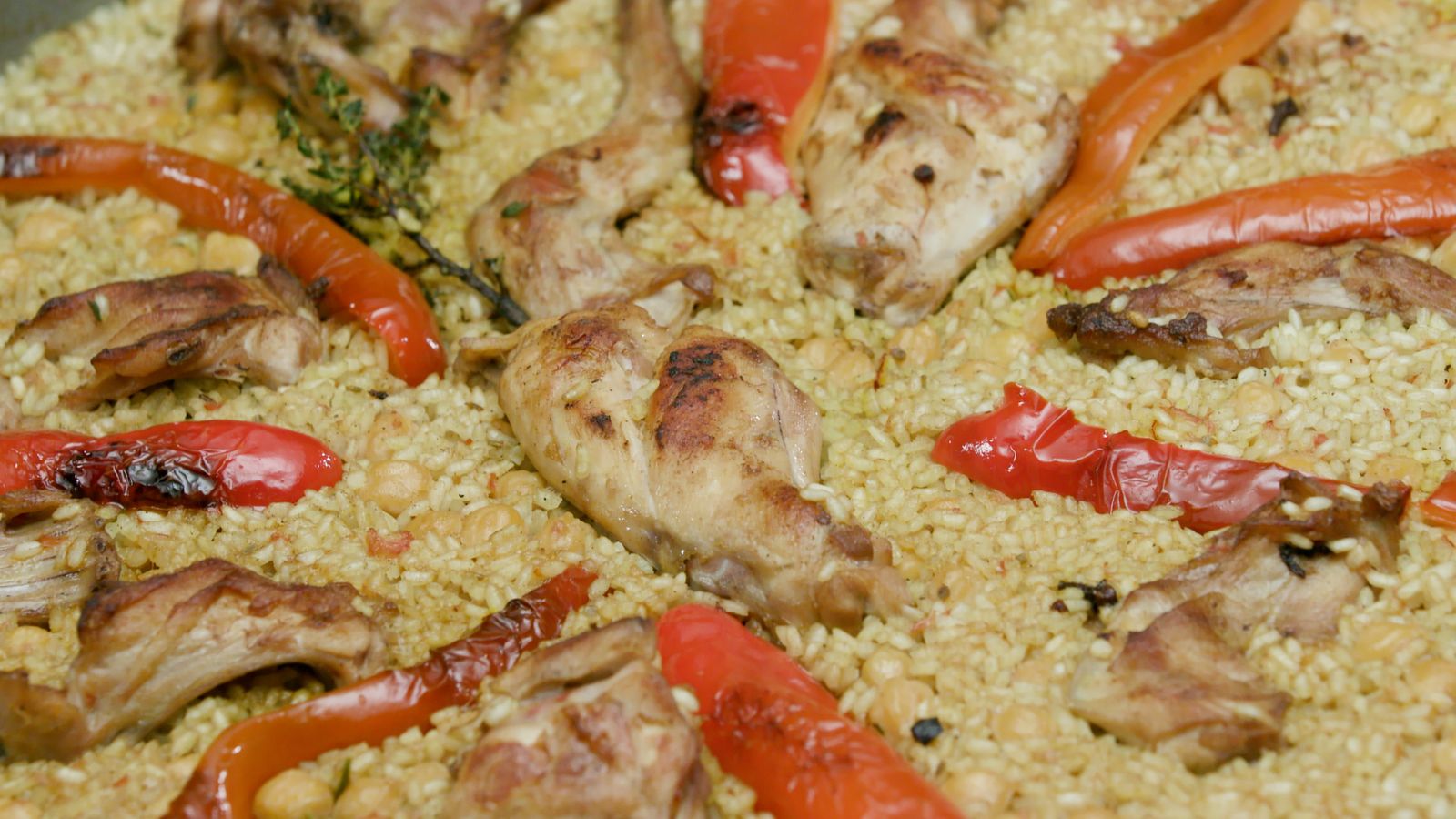 Paella amb conill de Novelda