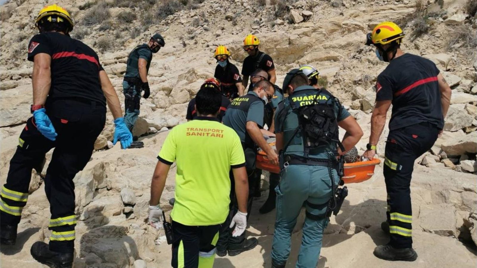 Efectius de la Guàrdia Civil i bombers en el rescat a la Vila Joiosa, aquest dimarts
