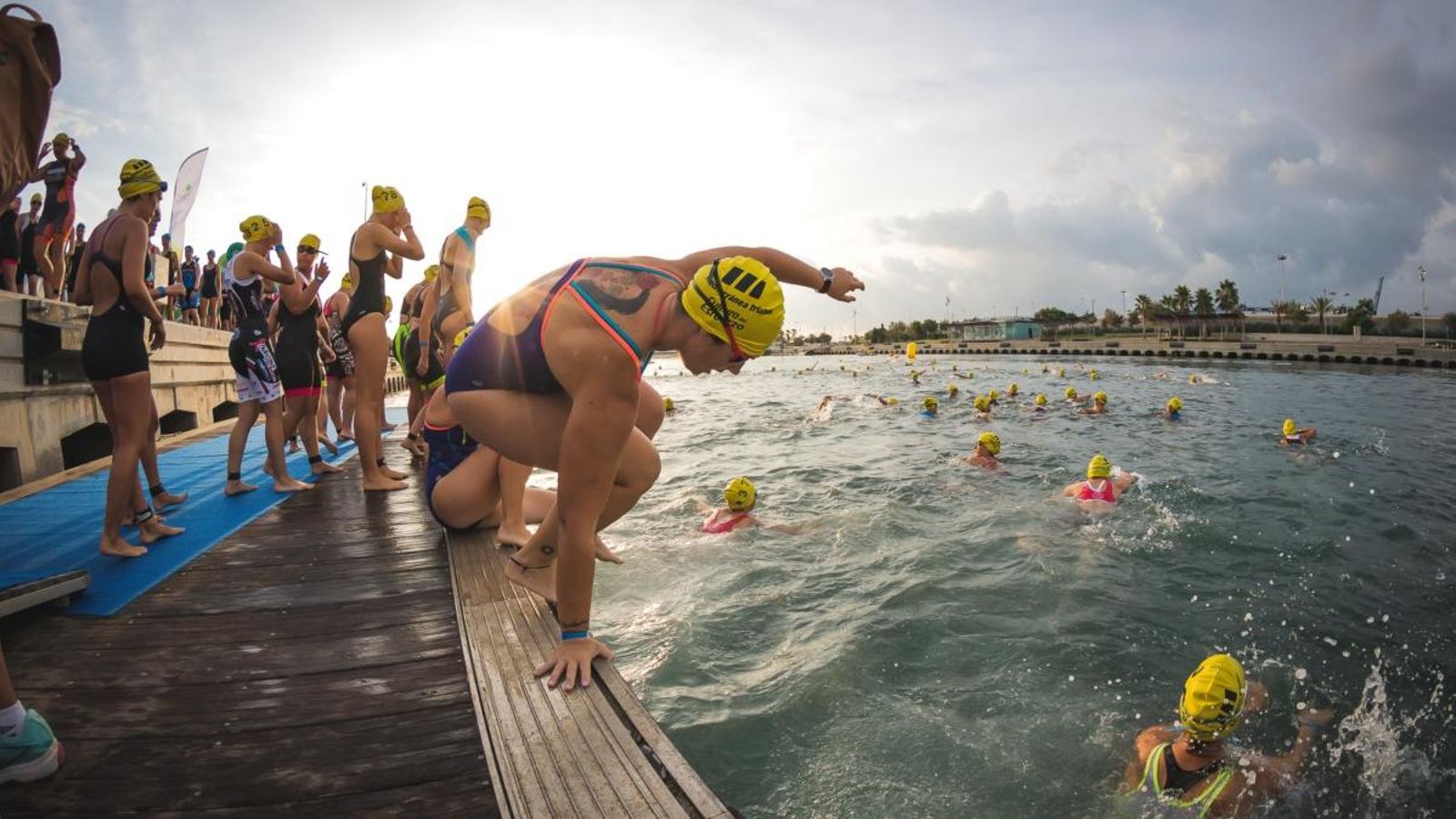 Els millors triatletes del continent competeixen en el València Triatló disputat aquest cap de setmana
