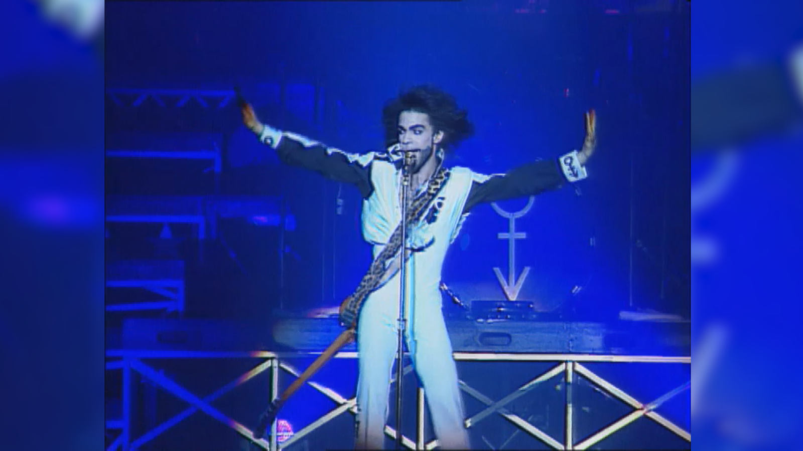 Concert de Prince a l'estadi del València CF, el 24 de juliol de 1990, durant la gira 'Nude Tour'