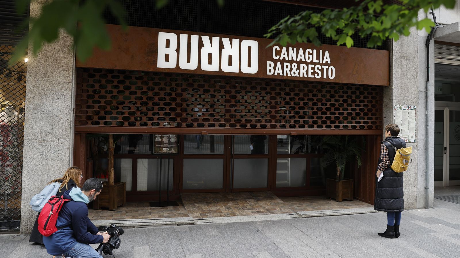Retiren la decoració del restaurant franquícia Burro Canaglia a Bilbao