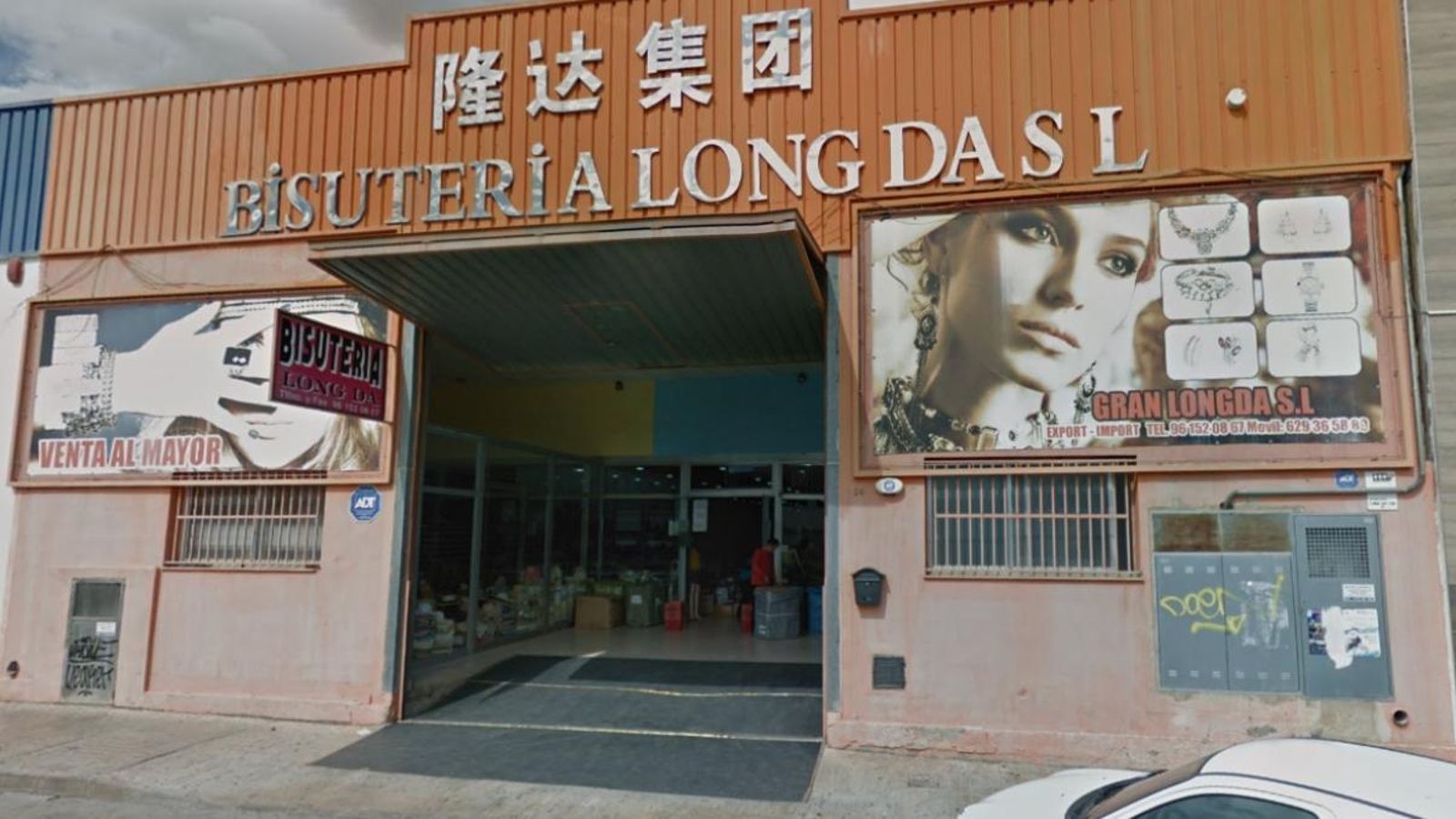 La majoria dels importadors xineos estan concentrats en un polígon de Manises